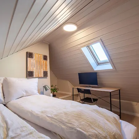 200 Meters To Bryggen In Charming Sandviken *